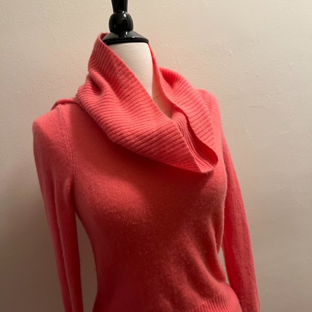 Apt. 9 Hot Pink Cashmere Turtleneck Sweater in size Small